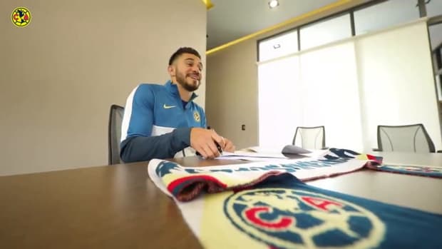 Henry Martín renews his contract with Club América